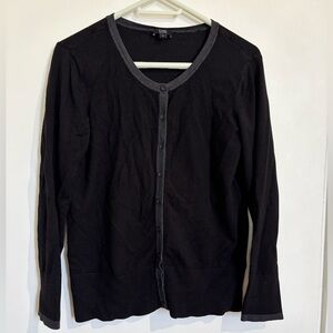 🎉4/30$🎉 Jacob Black Cardigan Sweater PTP 20in🖤